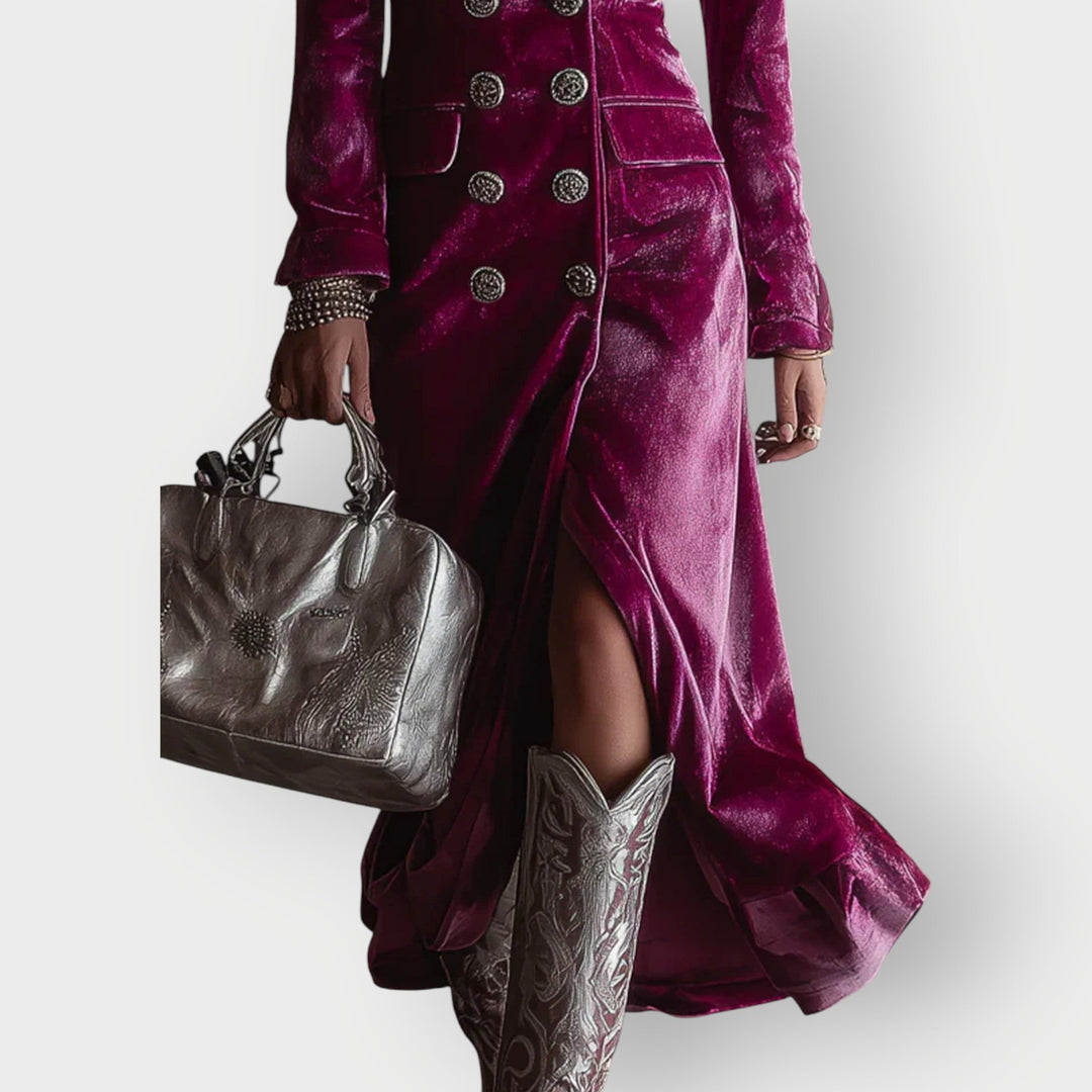 Cassandra | Women&