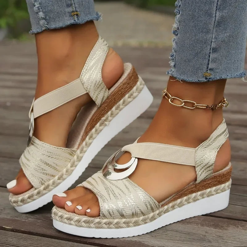 Isolde | Damen Plateau-Sandalen mit Knöchelriemen – Grau – Bild 3