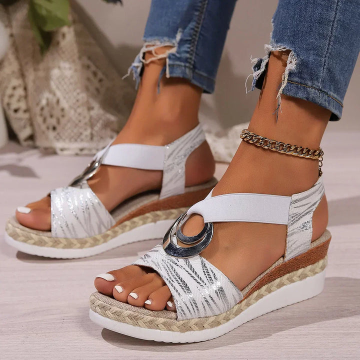 Isolde | Damen Plateau-Sandalen mit Knöchelriemen – Grau – Bild 5