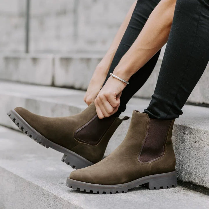 Niamh | Damen Chelsea Stiefeletten mit klobiger Sohle – Schwarz – Bild 5