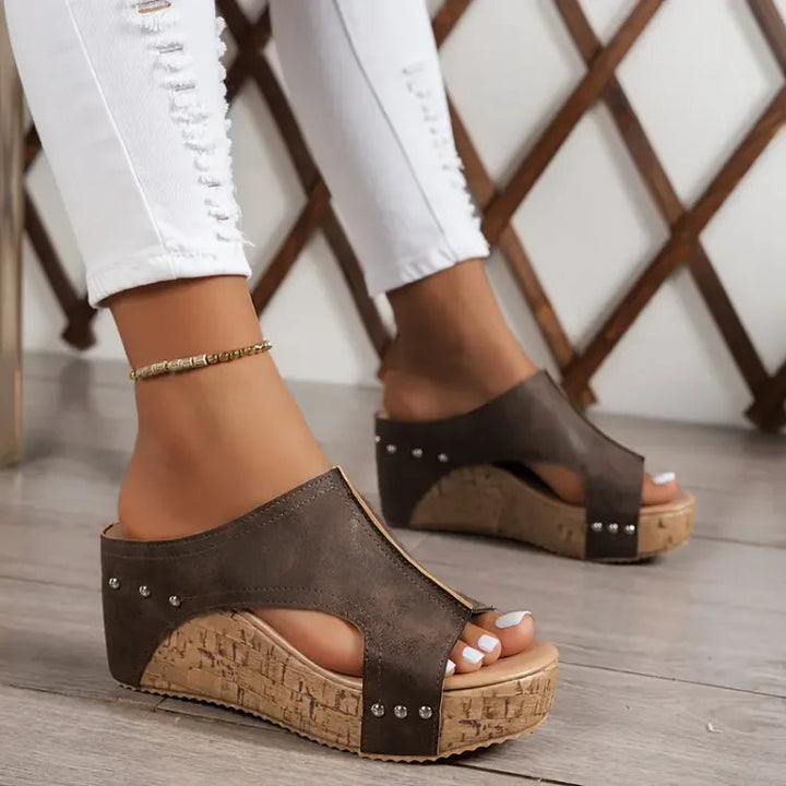Sabrina | Damen Plateausandalen mit Keilabsatz – Schwarz – Bild 4