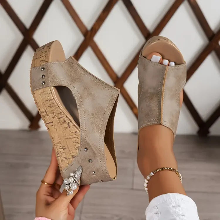 Sabrina | Damen Plateausandalen mit Keilabsatz – Schwarz – Bild 8