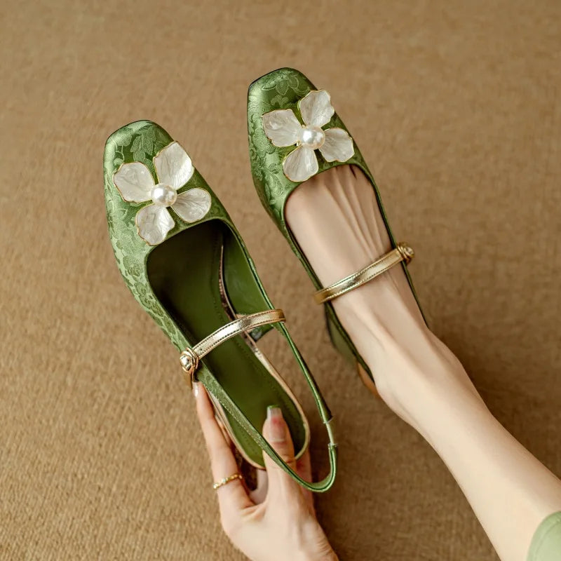 Wisteria | Women&