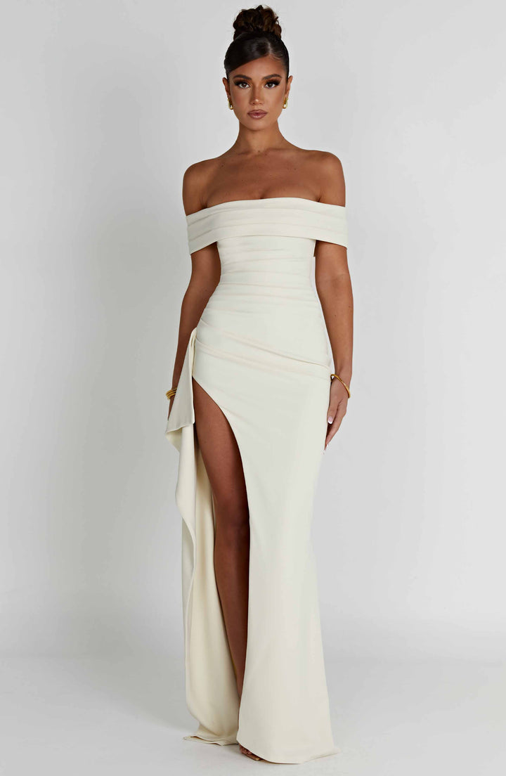 Zelvara | Women&