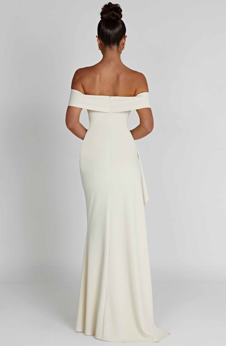 Zelvara | Women&